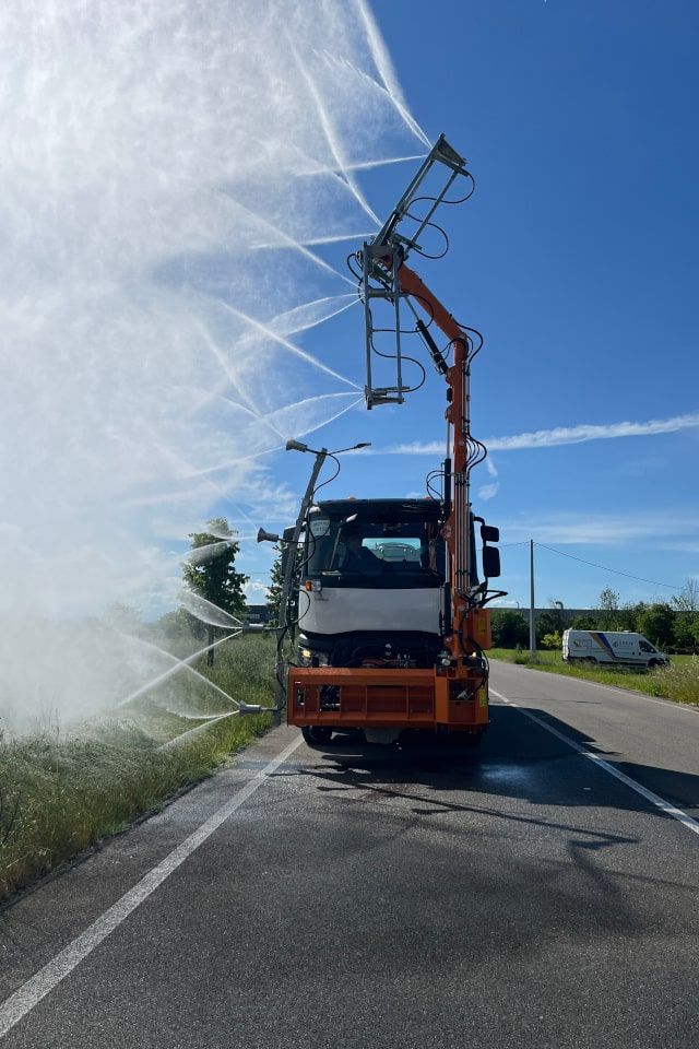 Braccio per lavaggio di gallerie stradali BLT 8000