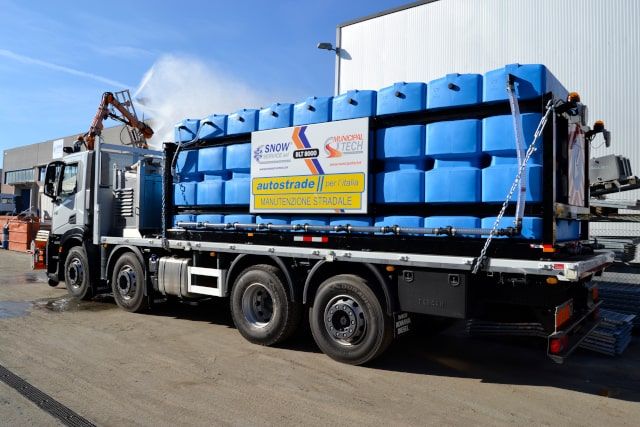 Braccio per lavaggio di gallerie stradali BLT 8000