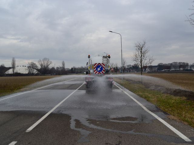 Moduli idrici polivalenti e attrezzature per il lavaggio delle strade