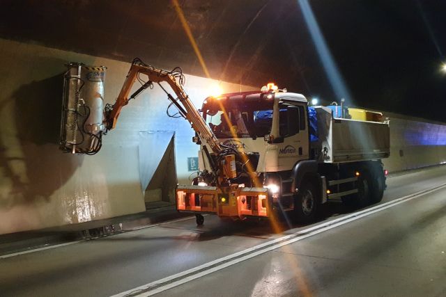 Braccio per lavaggio di gallerie stradali BLT 8000