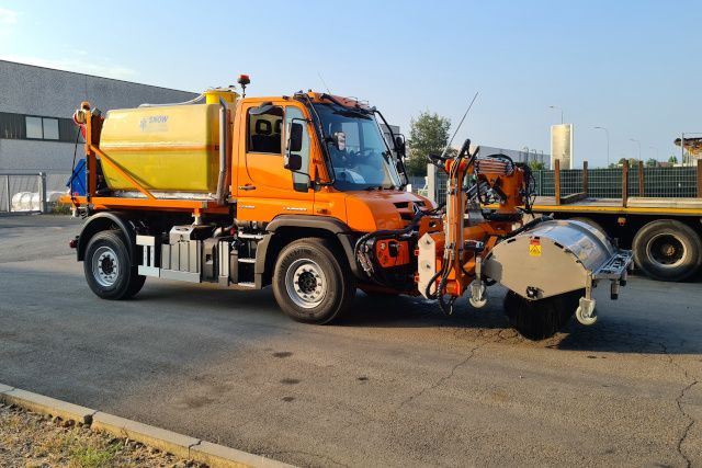 Braccio per lavaggio di gallerie stradali BLT 8000