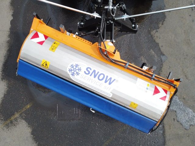 Spazzatrice a rullo per autocarri SWC