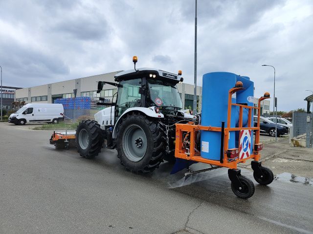 Spazzatrice a rullo per autocarri SWC