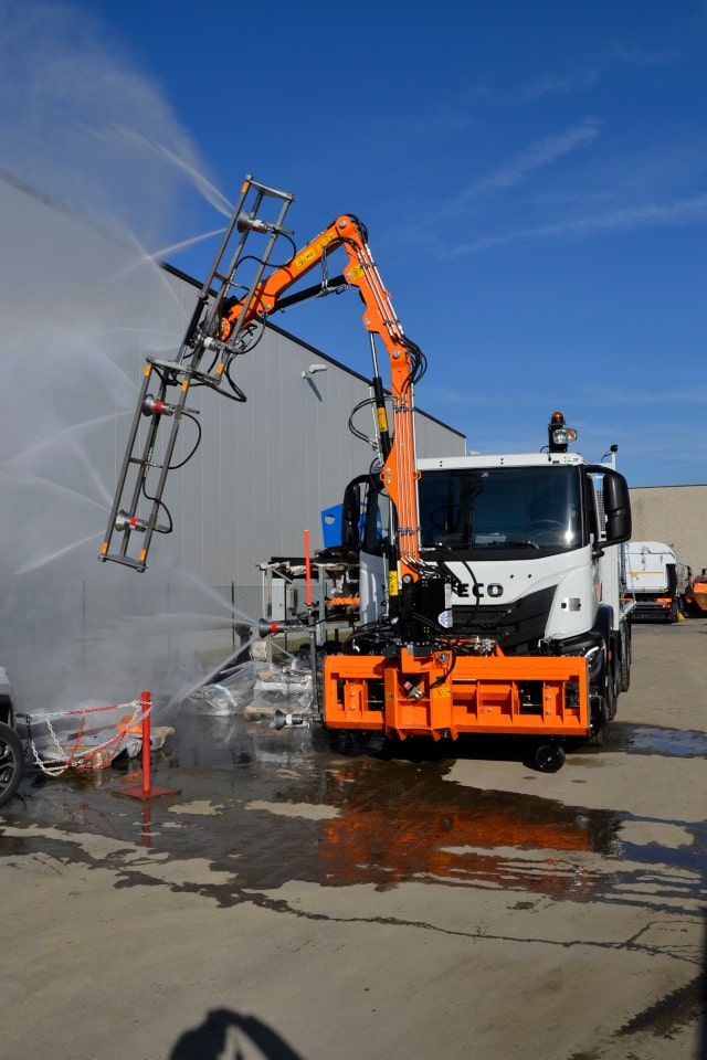 Braccio per lavaggio di gallerie stradali BLT 8000