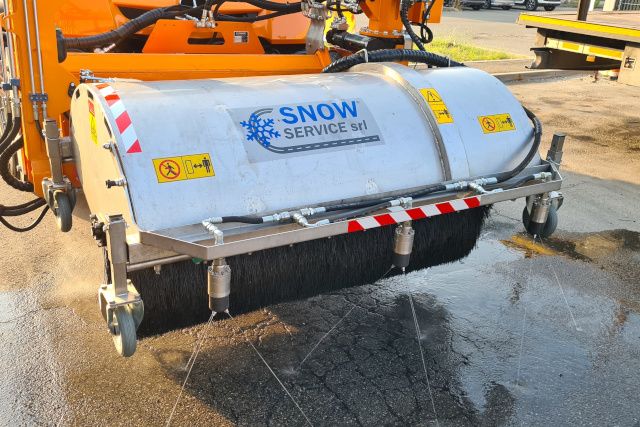 Braccio per lavaggio di gallerie stradali BLT 8000