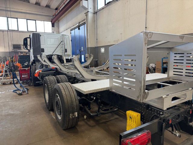 Progettazione e produzione cisterne per trasporto acqua e lavastrade su misura