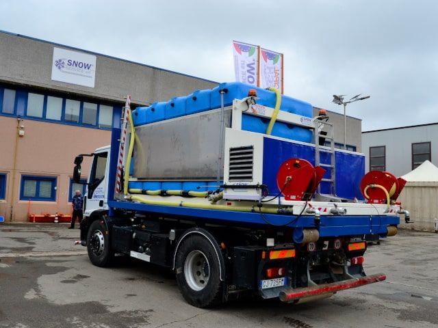 Moduli idrici polivalenti e attrezzature per il lavaggio delle strade