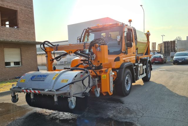 Braccio per lavaggio di gallerie stradali BLT 8000