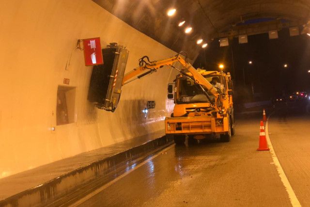 Braccio per lavaggio di gallerie stradali BLT 8000