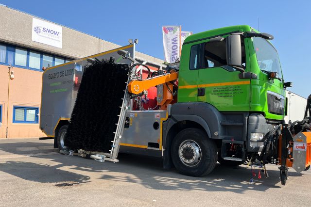 Braccio per lavaggio di gallerie stradali BLT 8000