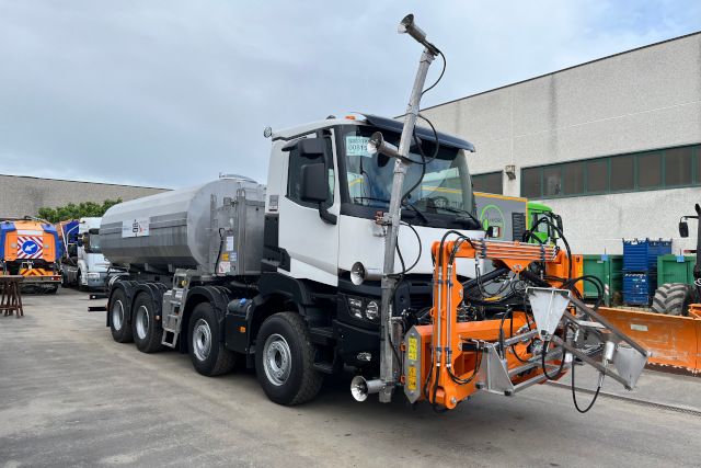 Braccio per lavaggio di gallerie stradali BLT 8000