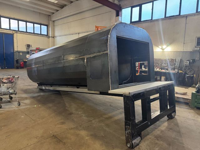 Progettazione e produzione cisterne per trasporto acqua e lavastrade su misura