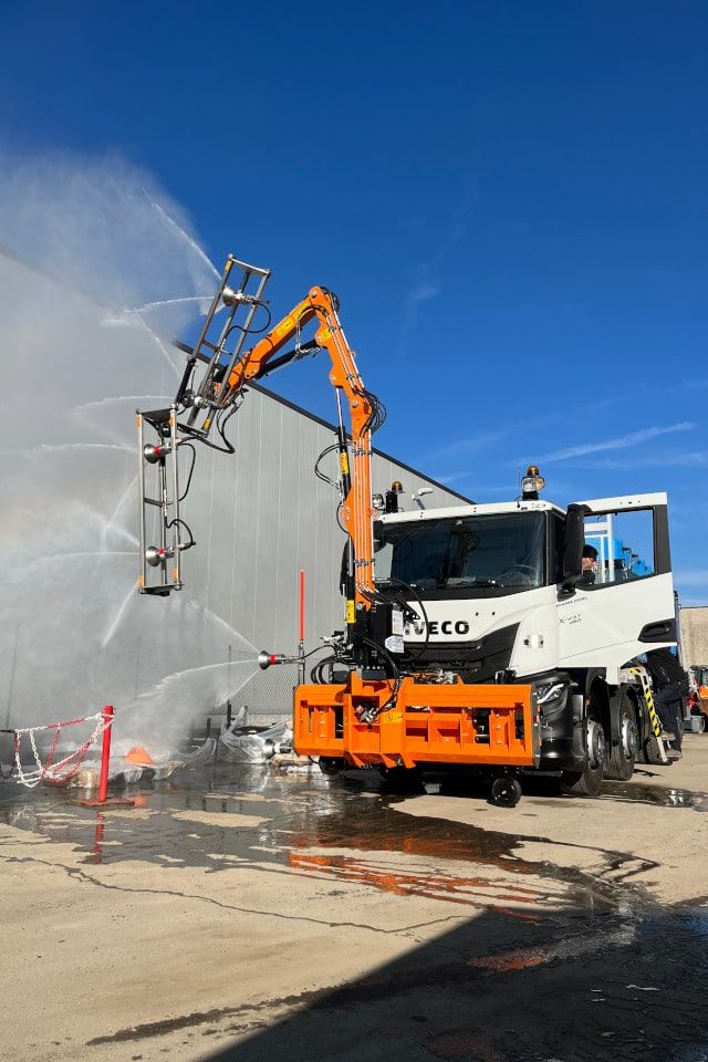 Braccio per lavaggio di gallerie stradali BLT 8000