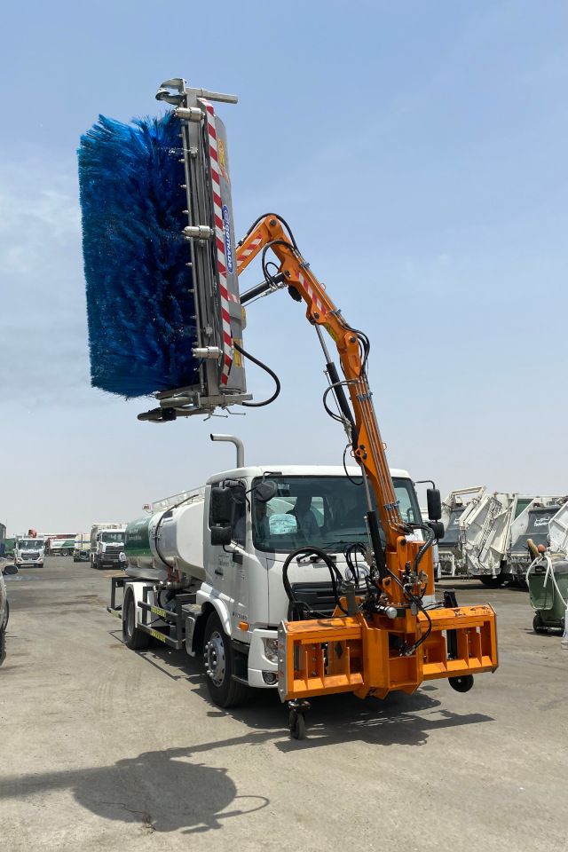 Braccio per lavaggio di gallerie stradali BLT 8000